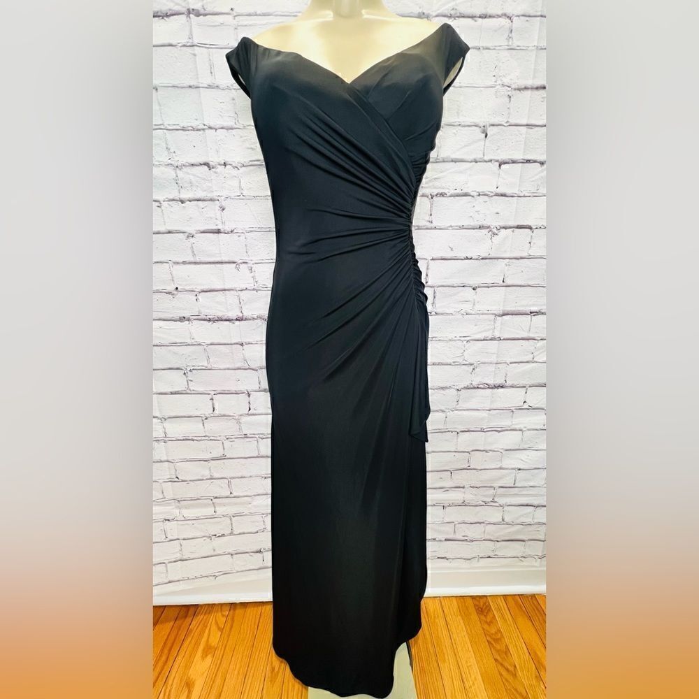 La Femme Black Off the Shoulder Ruched Jersey size 6 NWOT